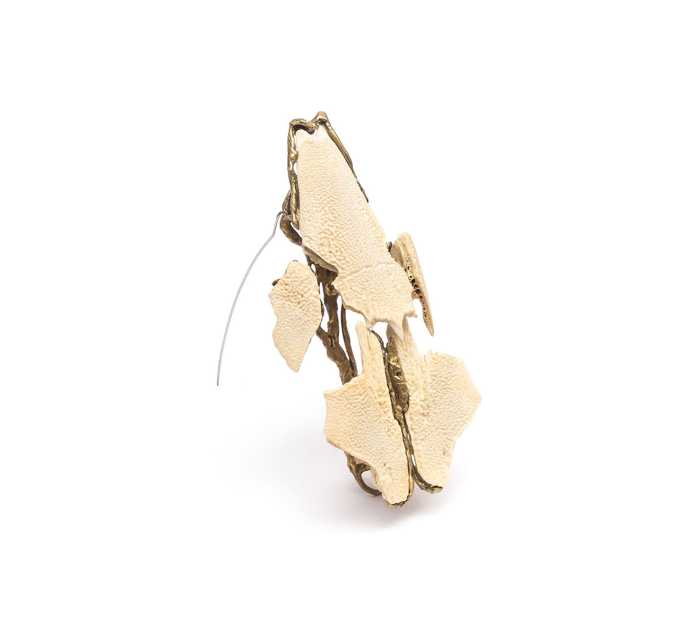 Feeling Beyond the Feed: The Sensory Life of Contemporary Jewellery Feeling Beyond the Feed: The Sensory Life of Contemporary Jewellery