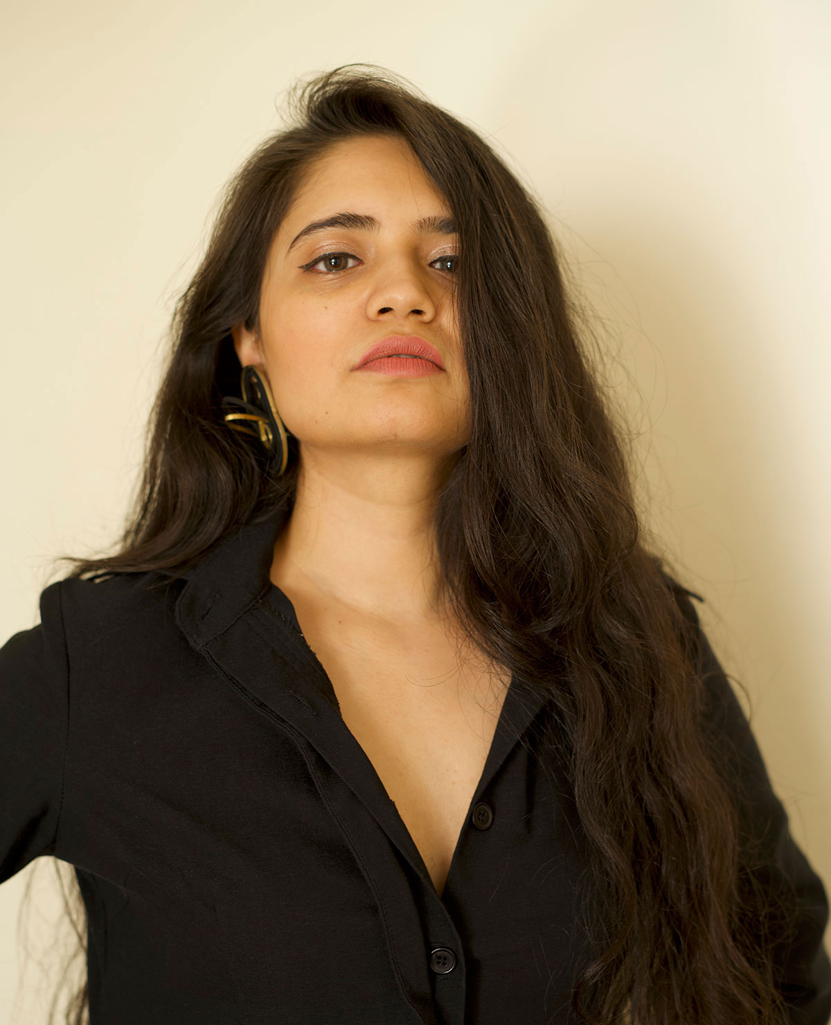 Contemporary jewellery helps us think, look and question beyond jewellery, ornamentation, beauty, preciousness... Interview with Pallavi Verma by Klimt02